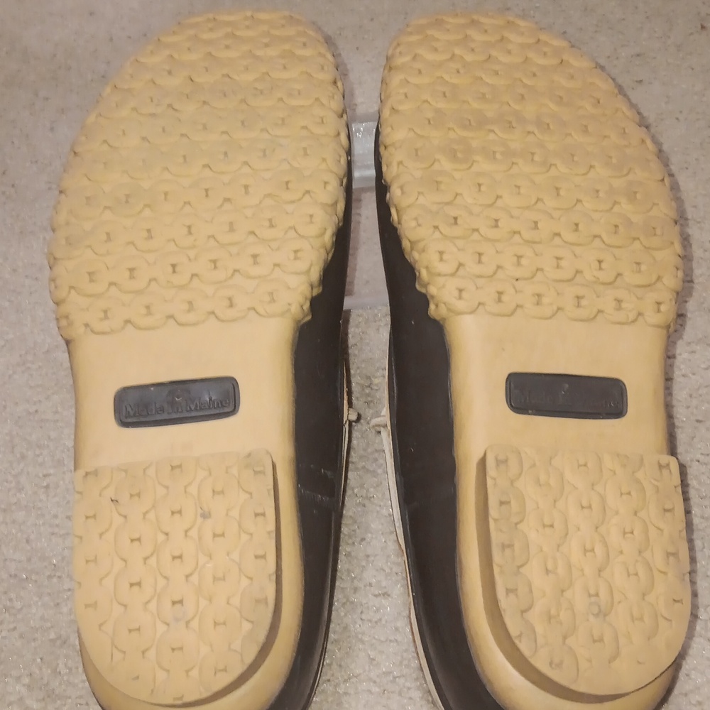 L.L. Bean Black and Tan Rain & Snow Boots - Picture 4 of 11